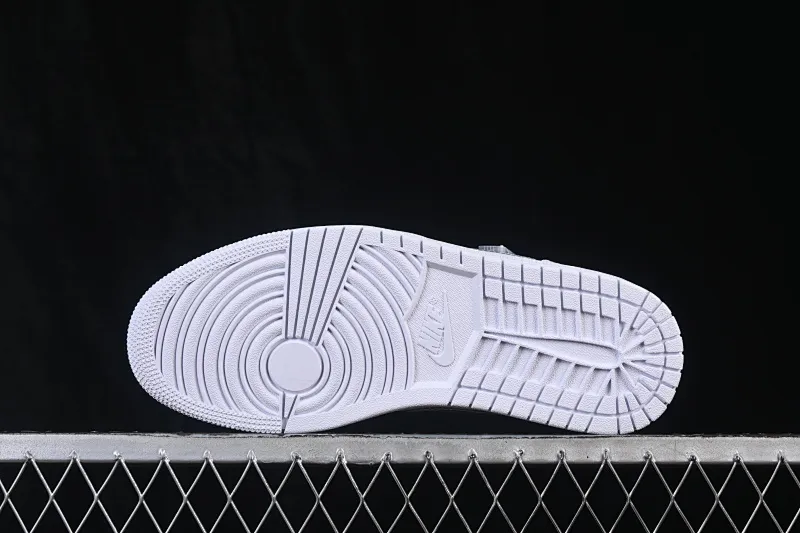 All categories Air Jordan Jordan series basketball shoes Air Jordan 1 Low Air Jordan 1 Low AJ1 Joe 1 all silver hook low-top retro culture basketball shoes IQ9381-100